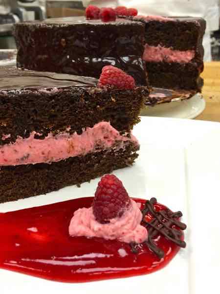 5 IN 1 TORTE CHOCOLATE DREAM CAKE HALF KG – Cake Farm