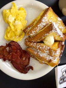The Red Hut Cafe - French toast | Cooking-Outdoors.com | Traveling 4 Food | Gary House